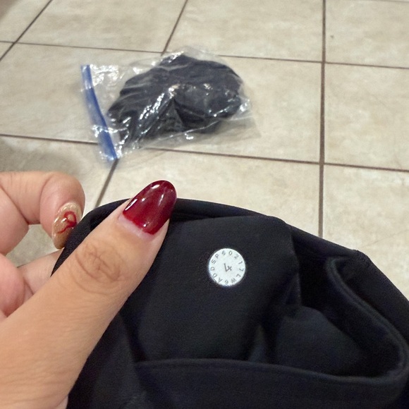 Lululemon Train Times 17” - Picture 3 of 3